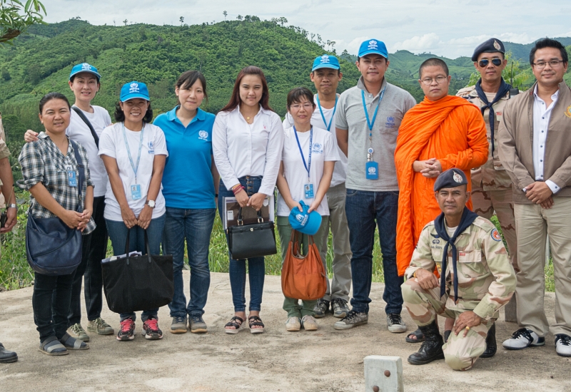 Tham-Hin refugee camp visit by Than V. Vajiramedhi and Praya Lundberg